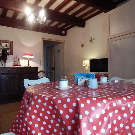 Apartment Les Aigrettes 5 *